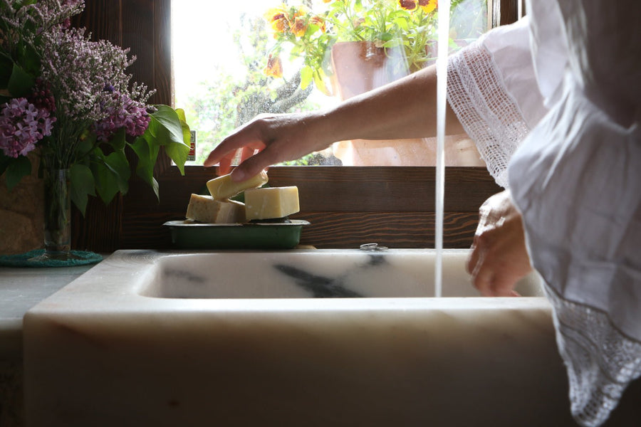 Manos limpias y cuidadas con jabones hidratantes - Los Jabones de Mi Mujer