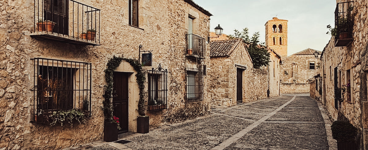 Calle Mayor en Pedraza, Segovia