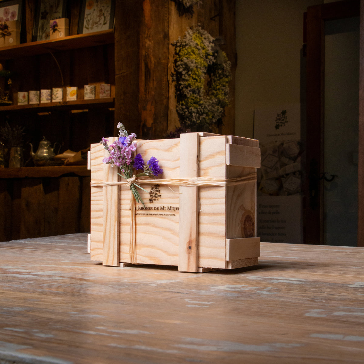 Caja de madera para vela y jabón de lavanda
